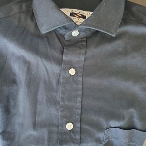 Boys size 16 Isaac Mizrahi dress shirt. Navy. Excellent condition.
